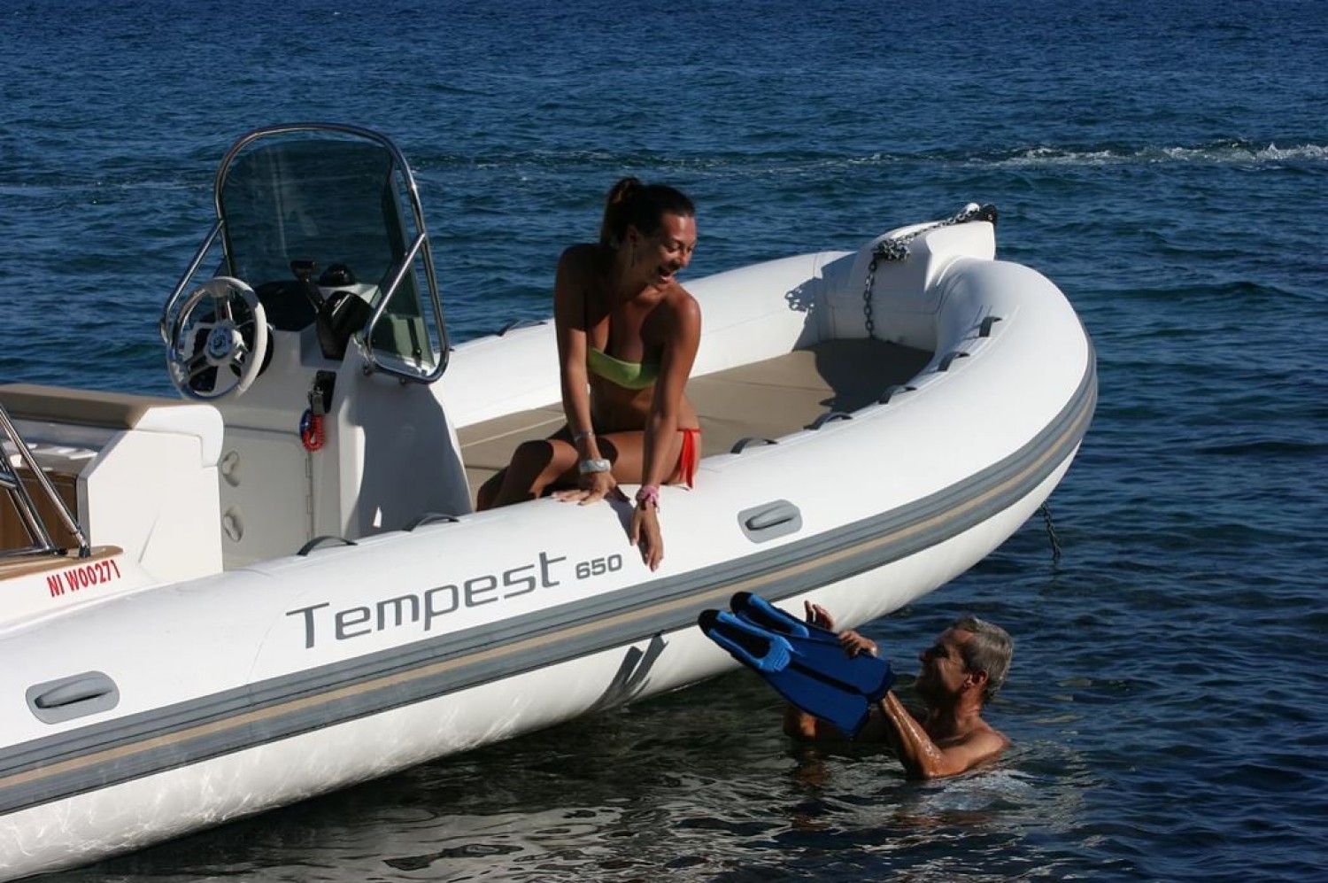 slider 5 Capelli Tempest 650 Open